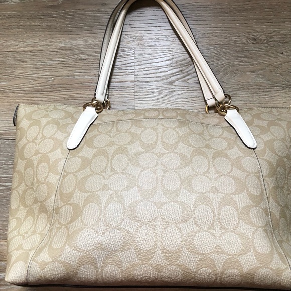 Coach Leather Signature Gallery Zippered Tote. Gold Hardware. GUC - Picture 2 of 11